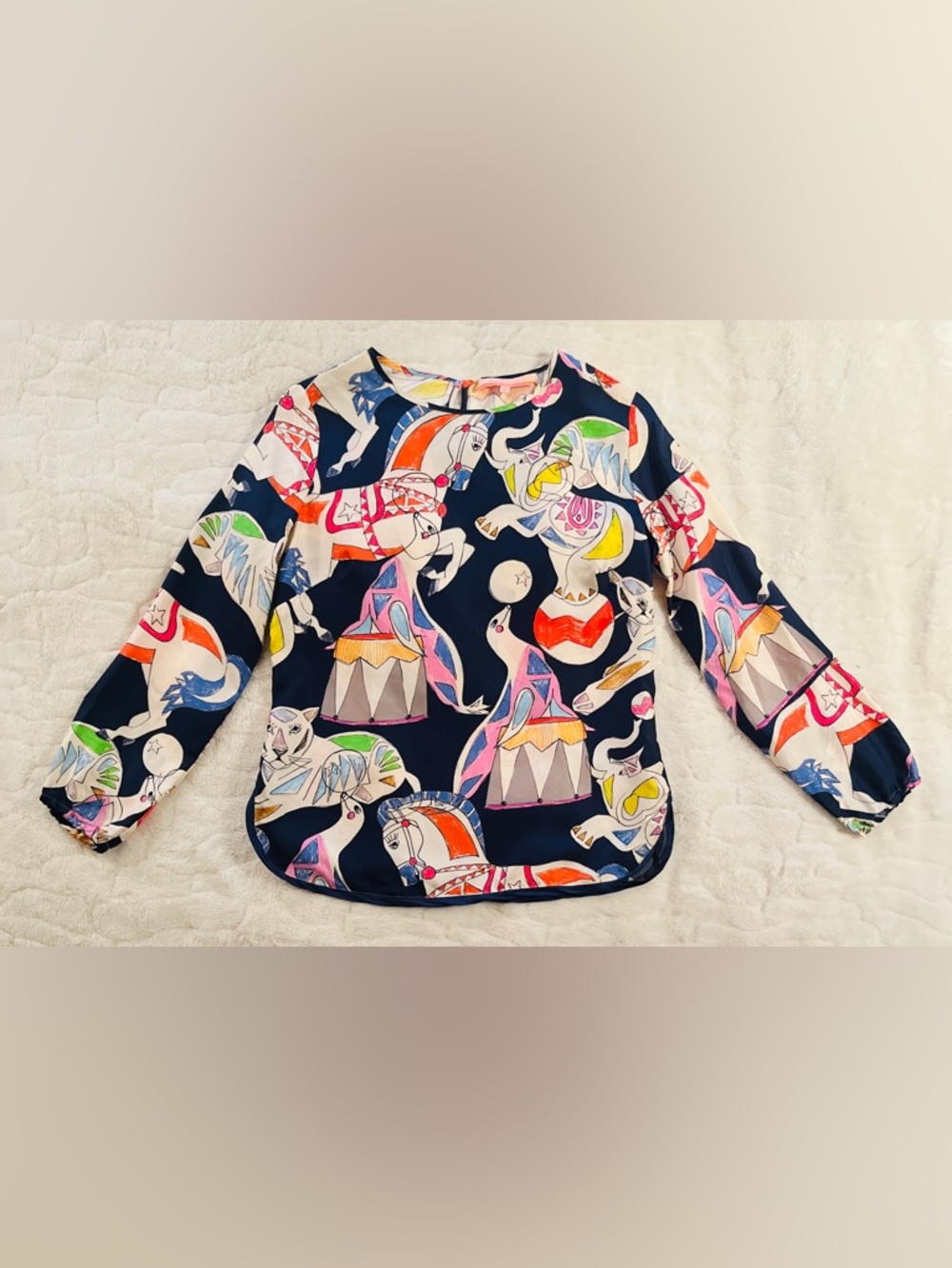 Vilagallo 100% silk blouse featuring a vibrant, hand-drawn style circus print S